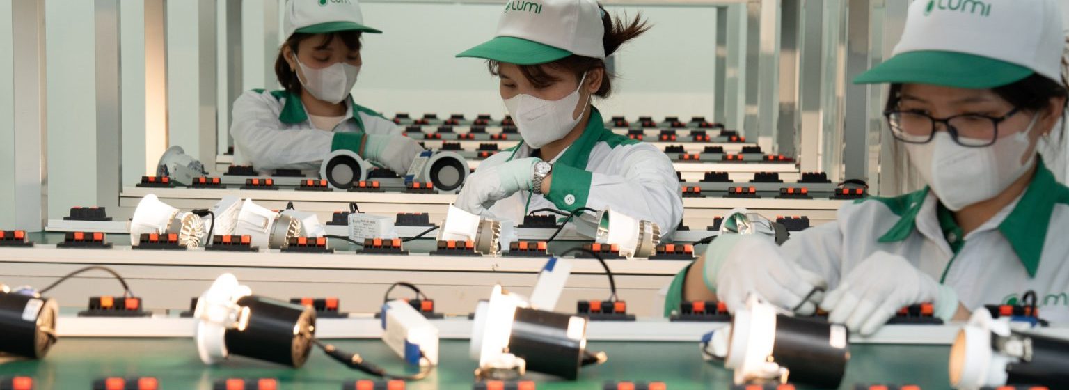 banner-lumi-smart-factory-3-1536x598