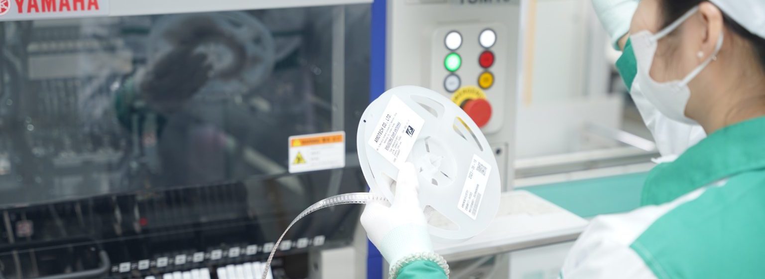 hinh-anh-day-chuyen-san-xuat-SMT-2-1536x768