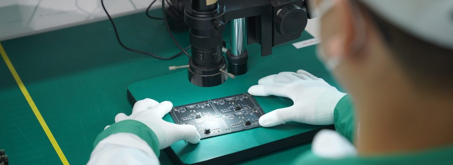 hinh-anh-day-chuyen-san-xuat-SMT-5-1536x768