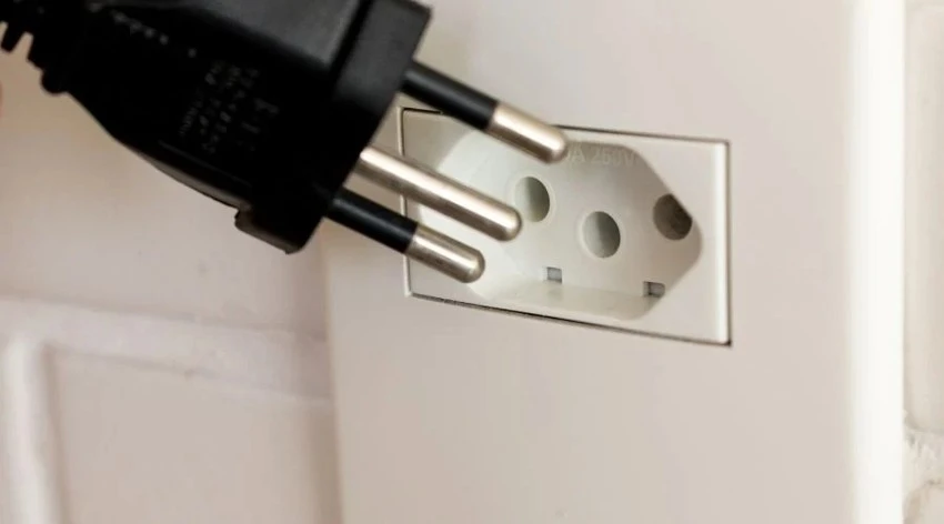 Phích cắm 3 chân tròn