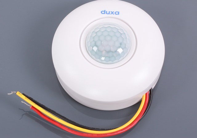 công tắc cảm ứng hồng ngoại