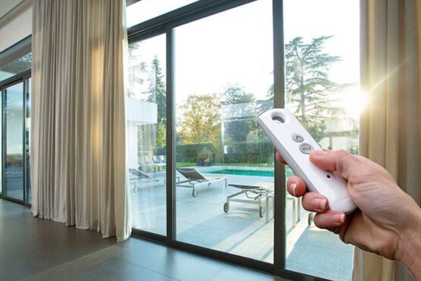 Rèm cửa tự động