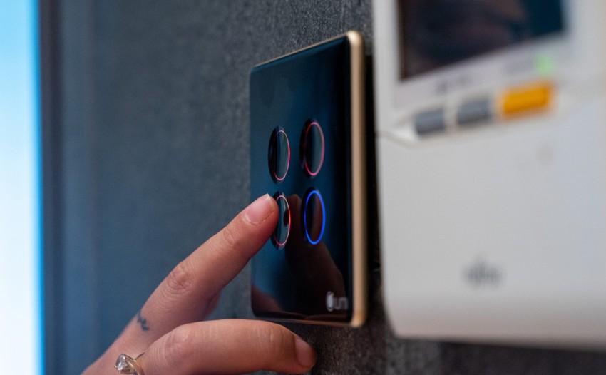 Công tắc thông minh Lumi kính lõm