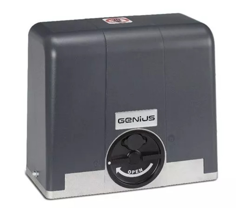 Cửa cổng lùa 2 cánh Genius Italia có chế độ mở 2 cánh dành cho ô tô