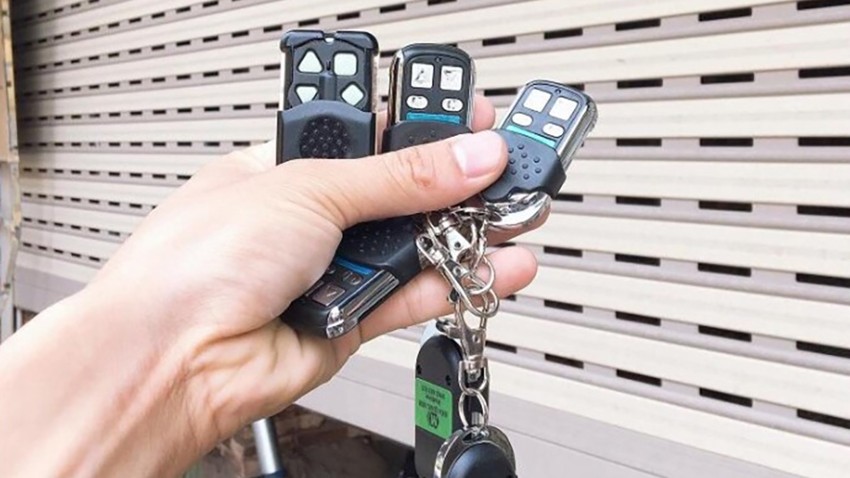 Remote cửa cuốn thông minh